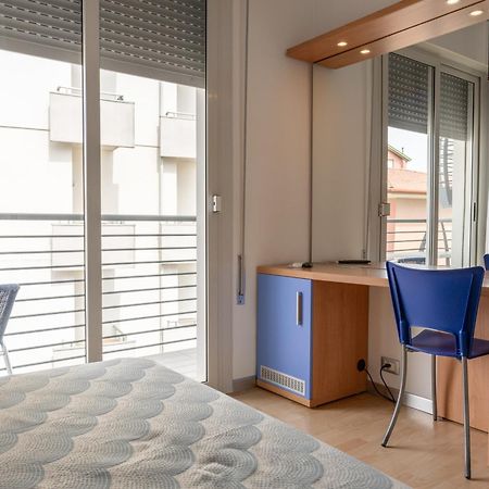 Hotel Riviera كاوْرلي المظهر الخارجي الصورة