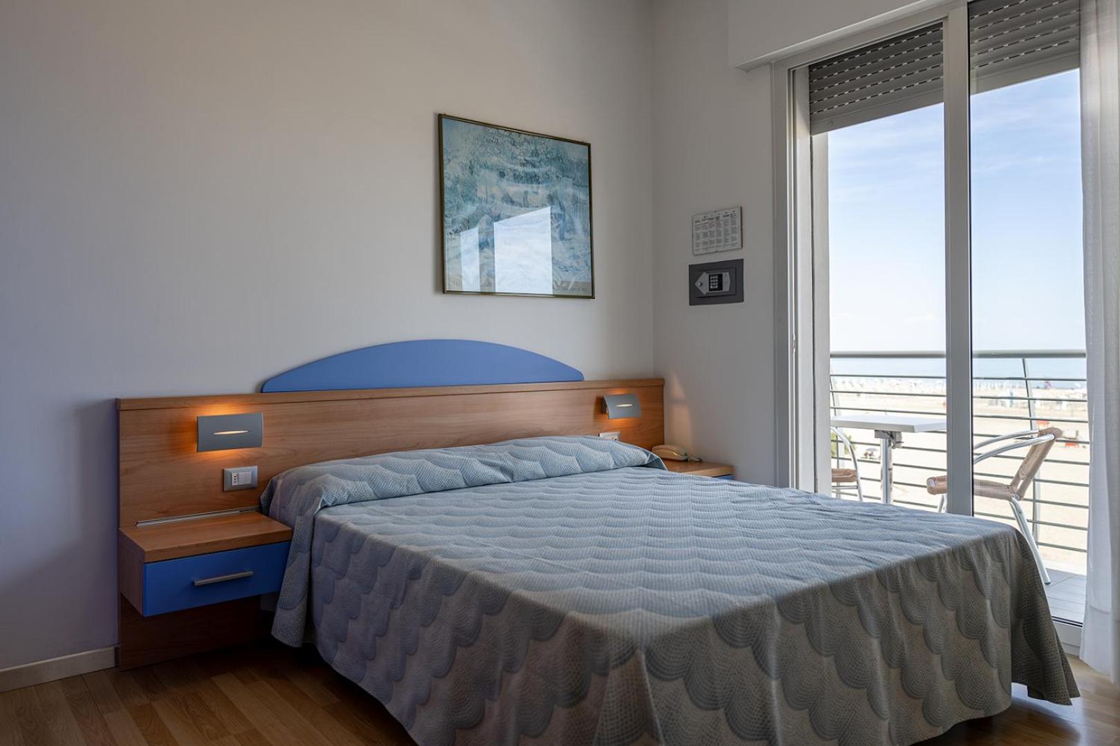 Hotel Riviera كاوْرلي المظهر الخارجي الصورة