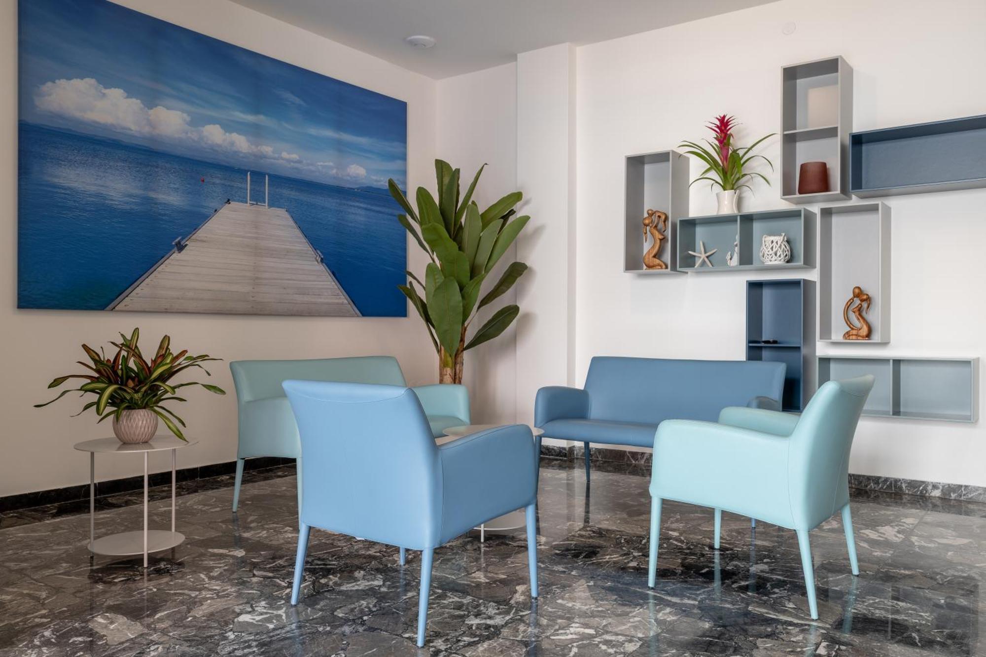 Hotel Riviera كاوْرلي المظهر الخارجي الصورة