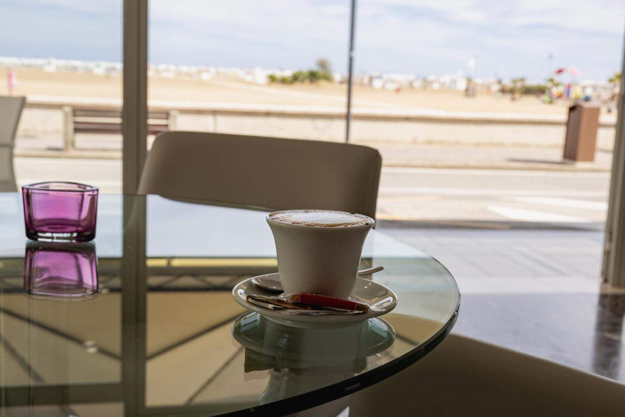 Hotel Riviera كاوْرلي المظهر الخارجي الصورة