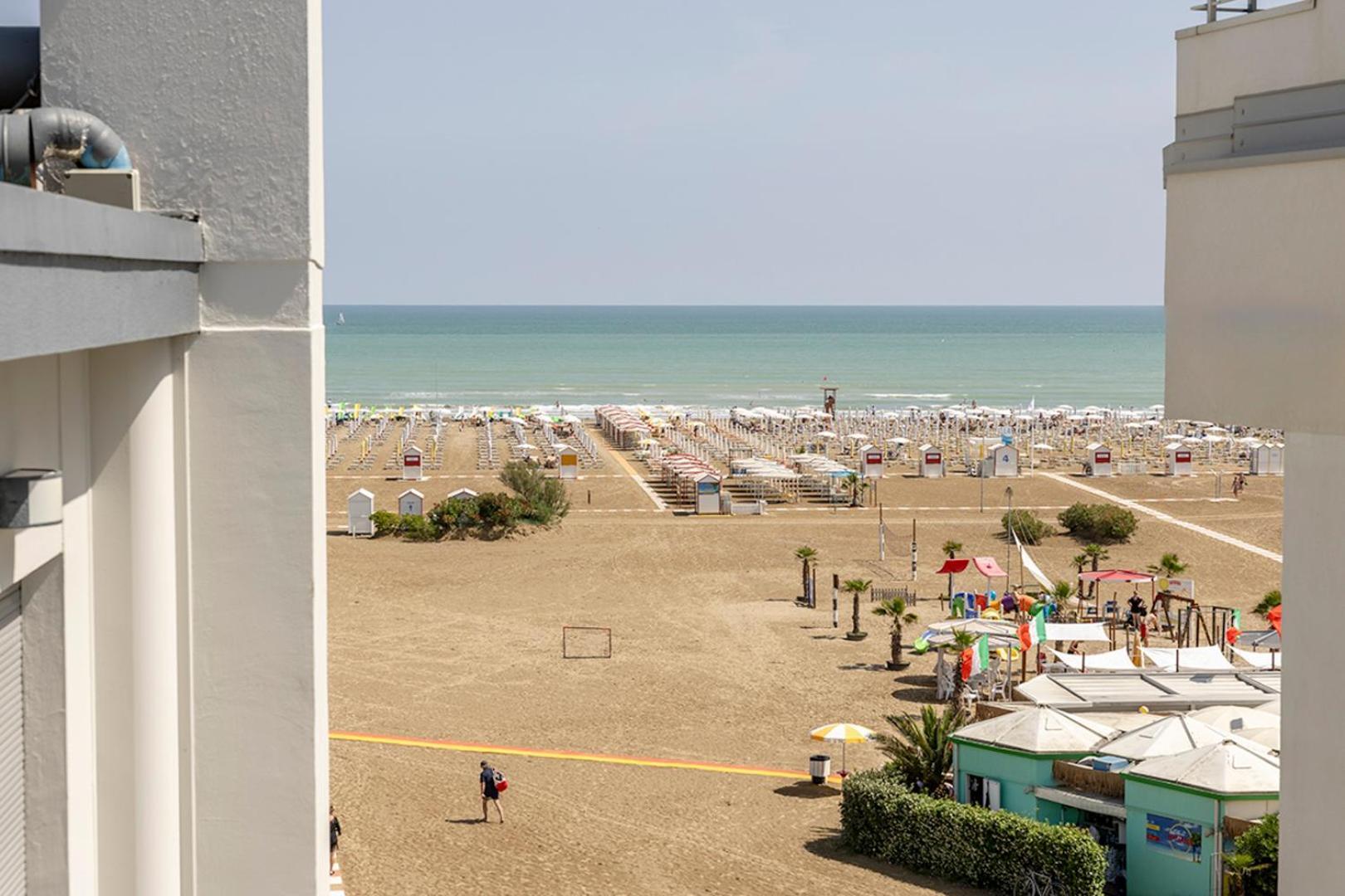 Hotel Riviera كاوْرلي المظهر الخارجي الصورة